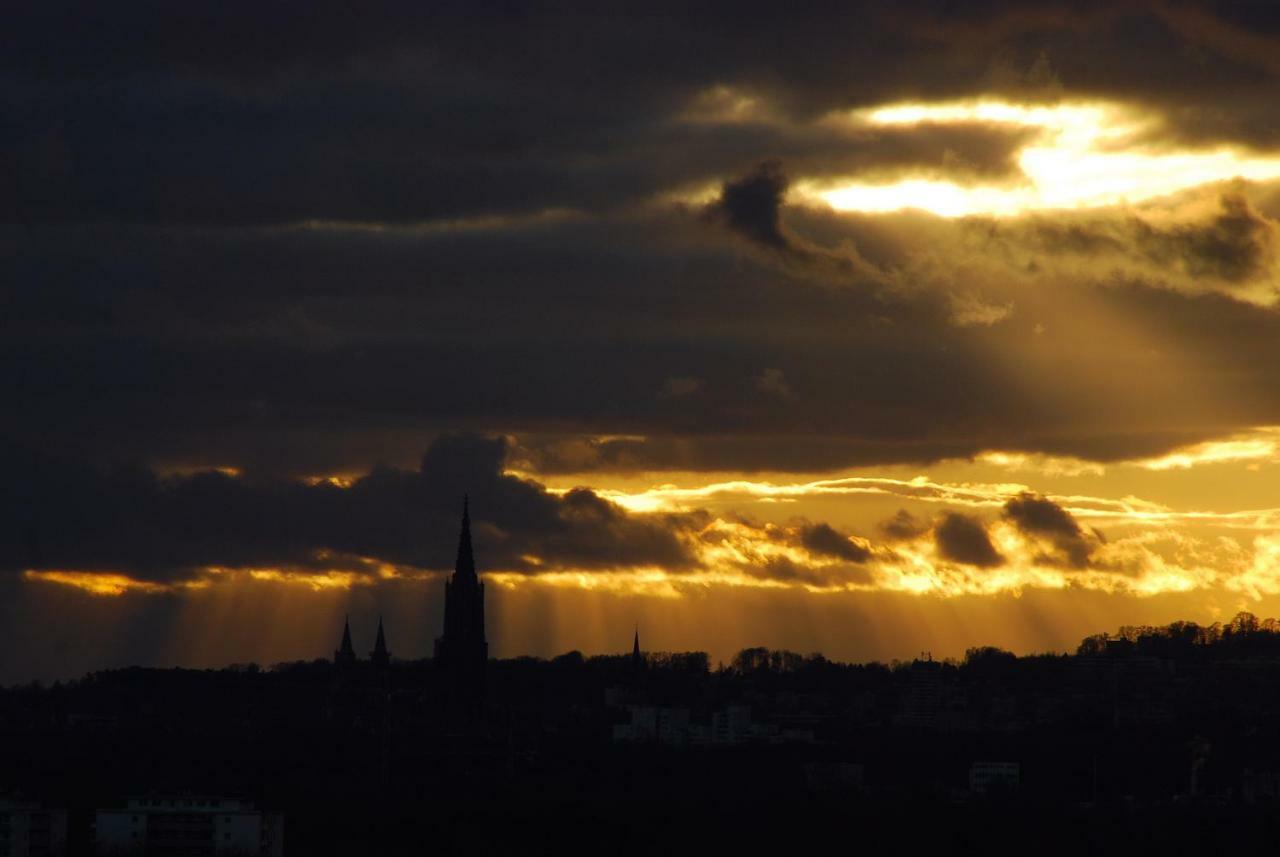 Ulmer Muenster Blick เอลคิงเกน ภายนอก รูปภาพ